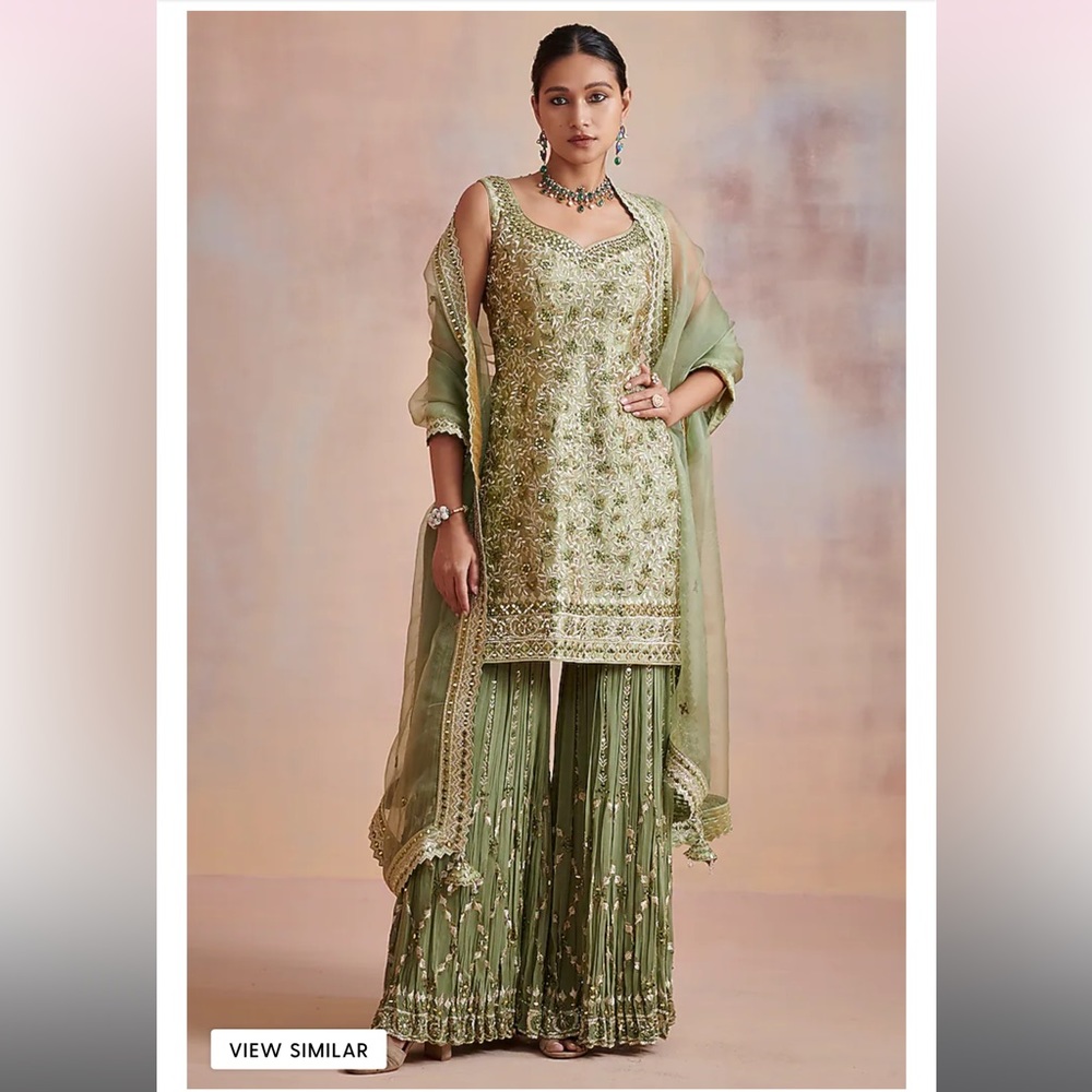 Designer Embroidered Gharara Set- Size Medium